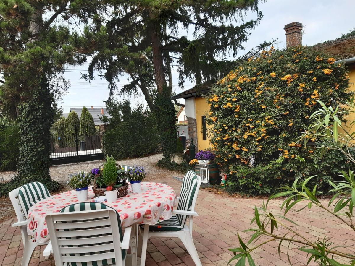 Villa-Magdi Vendeghaz Révfülöp 外观 照片