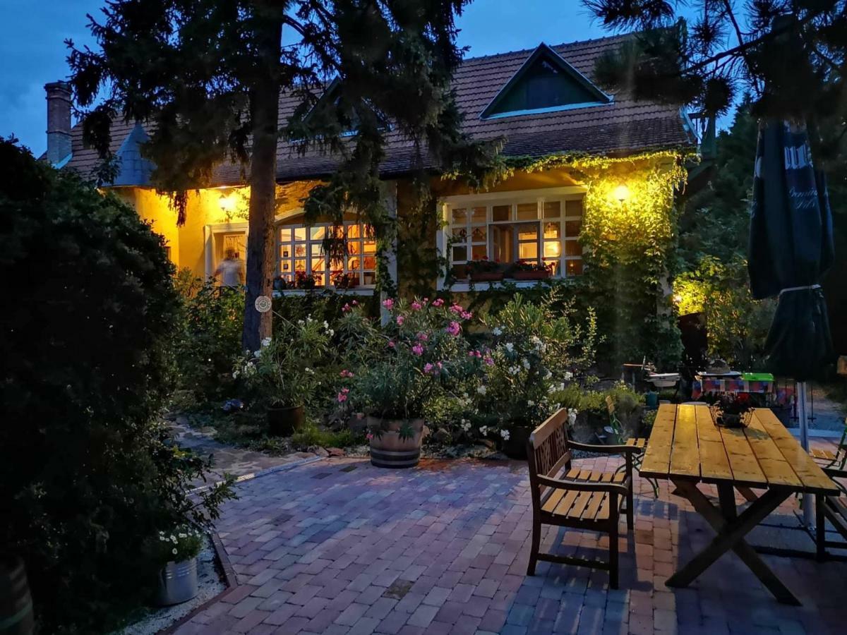 Villa-Magdi Vendeghaz Révfülöp 外观 照片